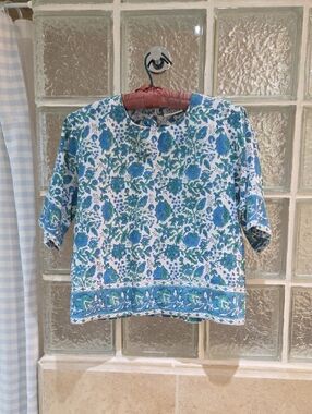 Sz Blockprints Blue And Green Blockprint Floral Short-Sleeve Women's Top Medium